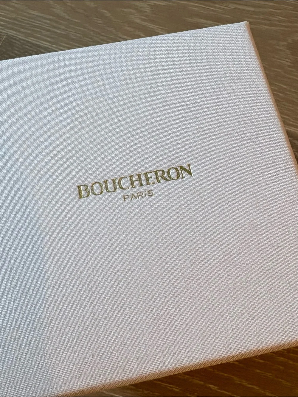 Boucheron White Earring Jewelry Box and gift box